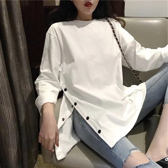 White shirt button side slit open basic shirt minimalist t-shirt long sleeve - Picture 3 of 3